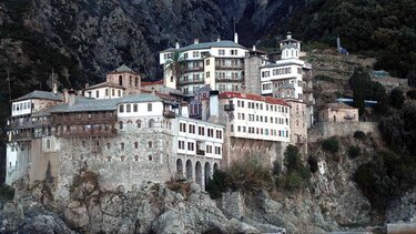 Άγιο Όρος για γάμο ομόφυλων: "Είναι μεγάλο το έγκλημα"