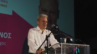 Εγκαίνια, χθες, στο εκλογικό κέντρο του Αλέξη Καλοκαιρινού