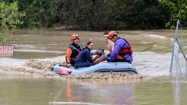 Μήνυμα του «112» για τον Πηνειό - «Απομακρυνθείτε, κίνδυνος υπερχείλισης»