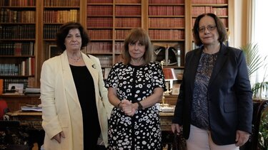 Με τη νέα πρόεδρο και την εισαγγελέα του Αρείου Πάγου συναντήθηκε η Κ. Σακελλαροπούλου