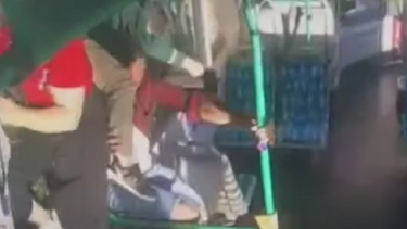 Τουρκία: Σοκαριστικό τροχαίο - Οι επιβάτες εκτινάχθηκαν από τις θέσεις τους!