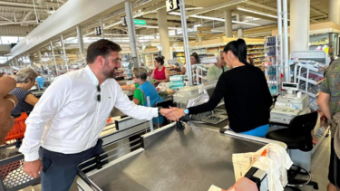 Θερμή υποδοχή στον Μενέλαο Μποκέα από κατοίκους και επιχειρηματίες στην Αμμουδάρα