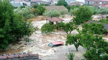 Κακοκαιρία Daniel: Πού θα πέσουν ισχυρές βροχές τις επόμενες ώρες – Απαγόρευση κυκλοφορίας στον Βόλο