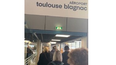 Νέος συναγερμός στη Γαλλία – Εκκενώθηκαν αεροδρόμια μετά από απειλές για βόμβα