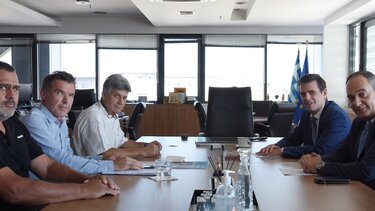 "Σκηνές απελπισίας" στα χωράφια με τους εργάτες γης 