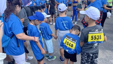 Η γιαγιά Αγγέλα και τα Παιδικά Χωριά SOS στον Ημιμαραθώνιο Κρήτης