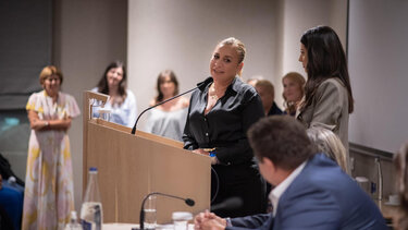 Ελένη Κτενιαδάκη: Ο δρόμος προς την ισότητα είναι στρωμένος με … καλές προθέσεις!