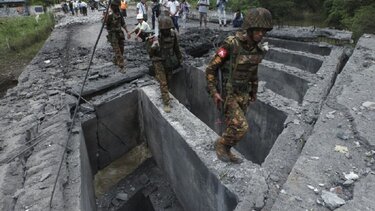 Μιανμάρ: Τουλάχιστον 29 νεκροί από επίθεση σε στρατόπεδο εκτοπισμένων στα βόρεια