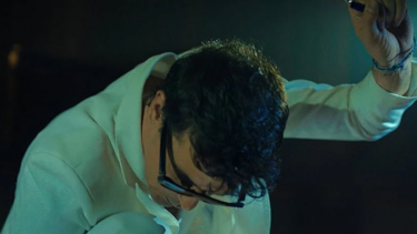 Στην κορυφή των τάσεων του YouTube ο Νίνο με το «Μέχρι Τέλους» – Το ευχαριστώ στον Δημήτρη Γιαννακόπουλο