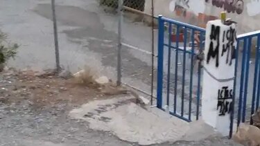 Ξεχείλισε φρεάτιο και γέμισε με λύματα την αυλή σχολείου!