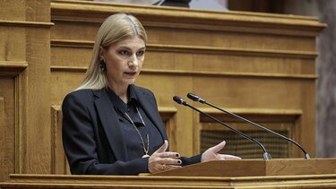 H Σέβη Βολουδάκη στην Ολομέλεια της Βουλής κατά τη συζήτηση του Νομοσχεδίου για το Εθνικό Δίκτυο Μονάδων Αυξημένης Φροντίδας