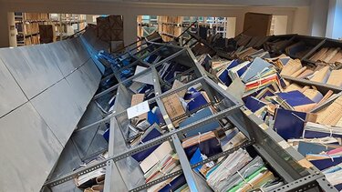 Δικαστήρια Ευελπίδων: Ράφια με δικογραφίες καταπλάκωσαν υπαλλήλους