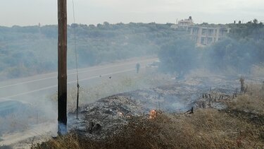 Έτρεχαν και δεν έφταναν οι πυροσβέστες στα Χανιά