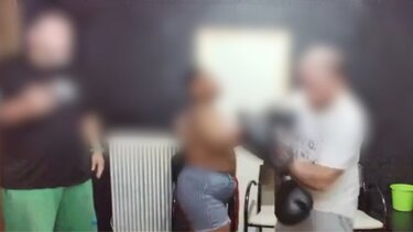 Φρίκη στο Κερατσίνι για την κακοποίηση ΑμεΑ σε live σύνδεση