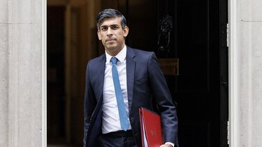 Λονδίνο: Δεν σχεδιάζουμε «μεγάλης κλίμακας ανάπτυξη» στρατευμάτων στην Ουκρανία    