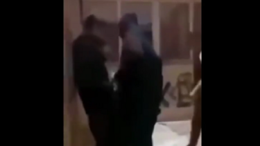 Σύρος: Σοκάρει video με ξυλοδαρμό μαθητή