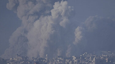 Γάζα: Περίπου 18.000 Παλαιστίνιοι νεκροί και 49.500 τραυματίες από τις επιθέσεις των Ισραηλινών στην Γάζα