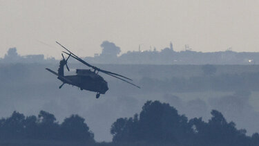Συνεχίζονται οι μάχες στη Γάζα - Το Ισραήλ έριξε φυλλάδια για τους ομήρους του