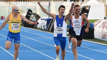 Ηρακλειώτης πρωταθλητής αφιέρωσε το μετάλλιο του στη μνήμη των θυμάτων στην Πράγα