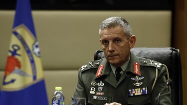 Ο αρχηγός ΓΕΕΘΑ για τον θάνατο του επισμηναγού: "Ημέρα θλίψης για τις Ένοπλες Δυνάμεις"