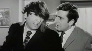 Το συγκινητικό αντίο του Γιώργου Κωνσταντίνου στον "ποιητή Φανφάρα"