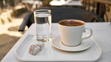 Κατέρρευσε στο καφενείο και πέθανε 