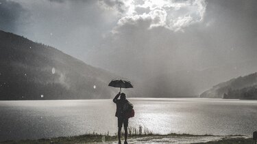 Αυξημένες νεφώσεις και ασθενείς τοπικές βροχές στην Κρήτη την Τετάρτη