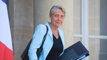 Γαλλία: Παραιτήθηκε από πρωθυπουργός η Ελιζαμπέτ Μπορν