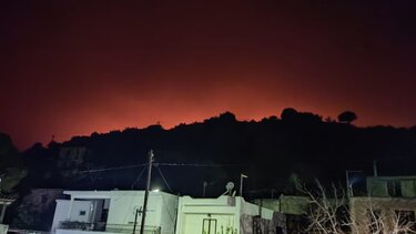 Λασίθι: Σε ύφεση η φωτιά στο Ορεινό 