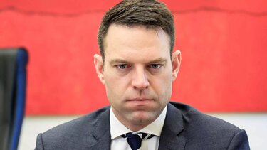 Κασσελάκης: "Δε νοείται Βουλευτής Αριστερού κόμματος να στέκεται ενάντια στα ανθρώπινα δικαιώματα"