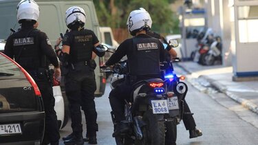 Δύο οι συλλήψεις για την έκρηξη στο αυτοκίνητο του αστυνομικού