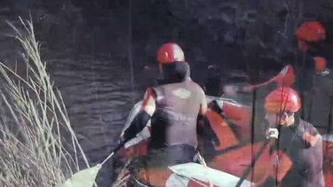 Πύργος: Συνεχίζονται οι έρευνες για τον εντοπισμό του οδηγού αυτοκινήτου που παρασύρθηκε από χείμαρρο