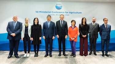 Ενιαίο μέτωπο των 9 χωρών του Νότου απέναντι στα προβλήματα των αγροτών