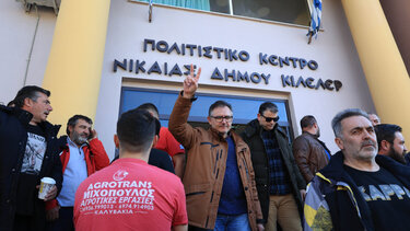 Κλιμακώνουν τις κινητοποιήσεις τους οι αγρότες - Τι αποφάσισαν στα μπλόκα