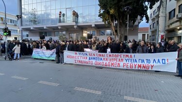 "Μαζί, ενωμένοι συνεχίζουμε" - Το "ευχαριστώ" των υγειονομικών