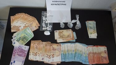 Τα 7.000 ευρώ τον έστειλαν στα κρατητήρια για διακίνηση ναρκωτικών