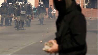 Συλλήψεις στη Θεσσαλονίκη για τα επεισόδια στην πορεία ενάντια στα μη κρατικά πανεπιστήμια