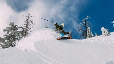 Αγνοείται Έλληνας σκιέρ που καταπλακώθηκε από χιονοστιβάδα στη Βουλγαρία