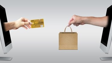 Τα social media αλλάζουν το ηλεκτρονικό εμπόριο - Κυρίαρχο "κανάλι" το smartphone