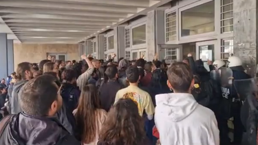 Θεσσαλονίκη: Ελεύθεροι οι 49 συλληφθέντες από την επιχείρηση της ΕΛ.ΑΣ στο ΑΠΘ