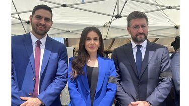 Ευχές για την 25η Μαρτίου με … αιχμές, από την Ελένη Βατσινά