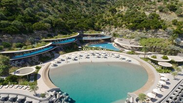 Elounda Hills: Γιατί πήρε παράταση η πρώτη φάση ανάπτυξης - Ξεκίνησε η προπώληση κατοικιών