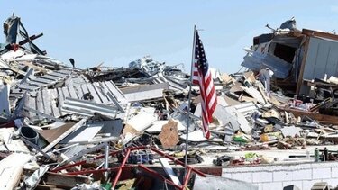 ΗΠΑ: Καταιγίδες και ανεμοστρόβιλοι στοίχησαν τη ζωή σε 3 άτομα - "Είναι μια απόλυτη καταστροφή"