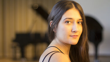 Ενθύμια αντιθέσεων: Μπετόβεν και Ντεμπυσύ - Ρεσιτάλ πιάνου της Κωνσταντίνας Βιδαλάκη