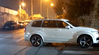 Πάρκαρε όπου τον βόλεψε...