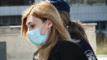 Ρούλα Πισπιρίγκου: Ατύχημα κατά τη μεταγωγή της στο δικαστήριο