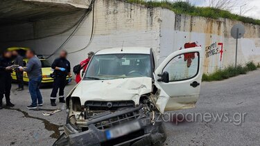 Σφοδρή σύγκρουση δύο ΙΧ στα Χανιά, με δύο τραυματίες