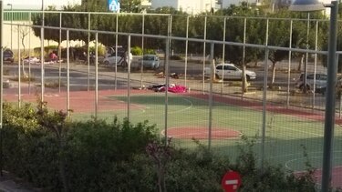 Ασυδοσία και μικροεγκληματικότητα πέριξ του πολυκαταστήματος