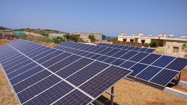 "Φωτοβολταϊκά στο χωράφι" για αγρότες με τη στήριξη της ΑΕΝΑΟΣ Ενεργειακά Συστήματα