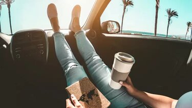 Πίνετε καφέ ενώ οδηγείτε; Πρόστιμο!